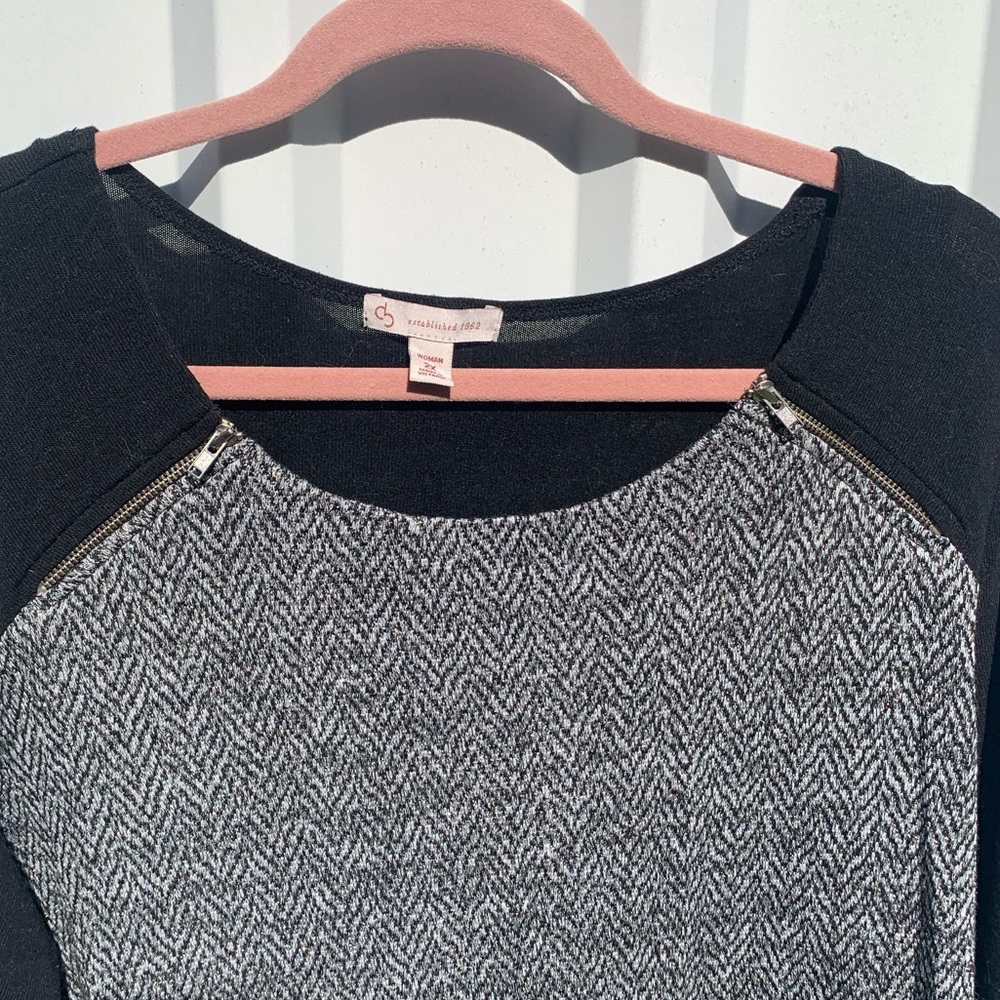 Dress Barn Top - Picture 2 of 3